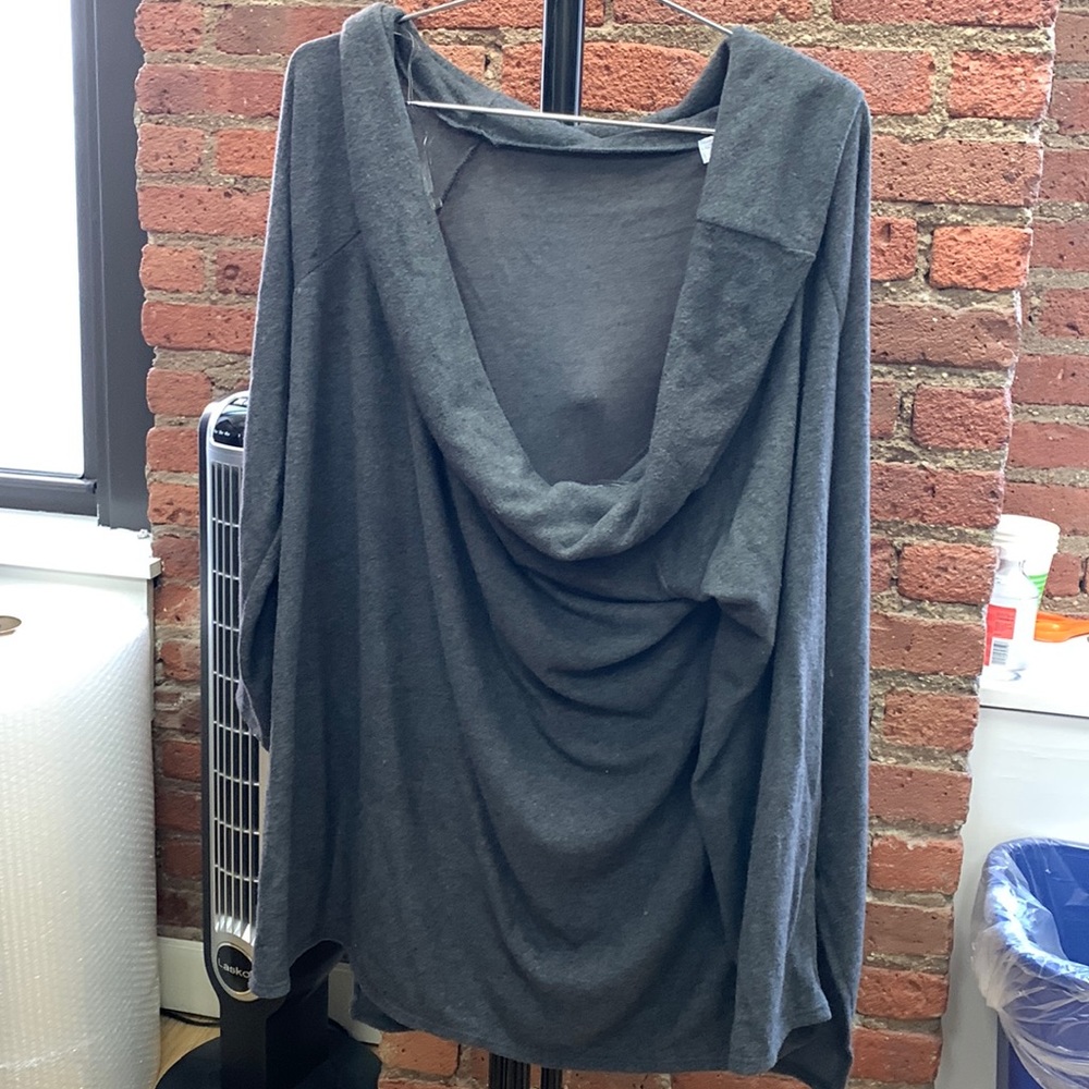 Gray crew neck sweater -new